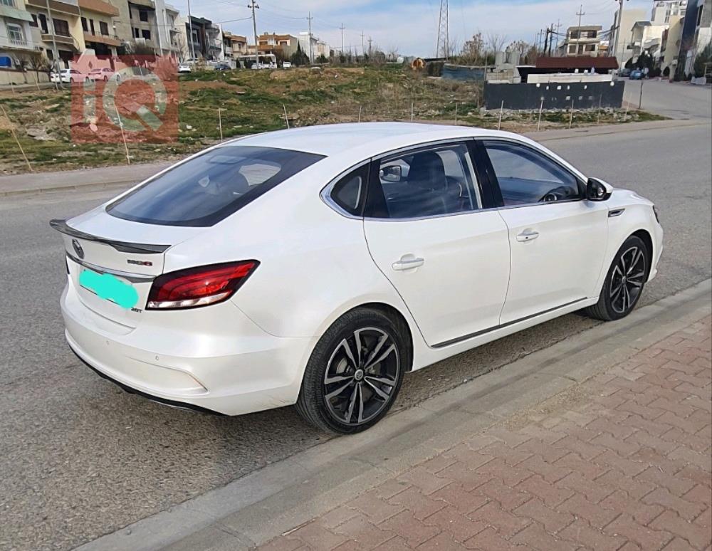 ئێم جی 6
